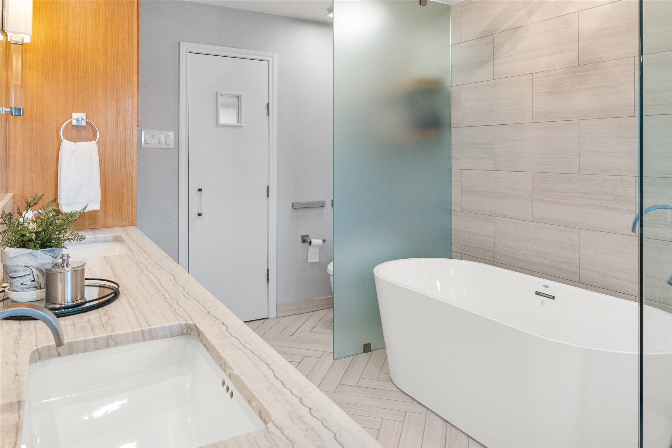 1 Country Lake Drive