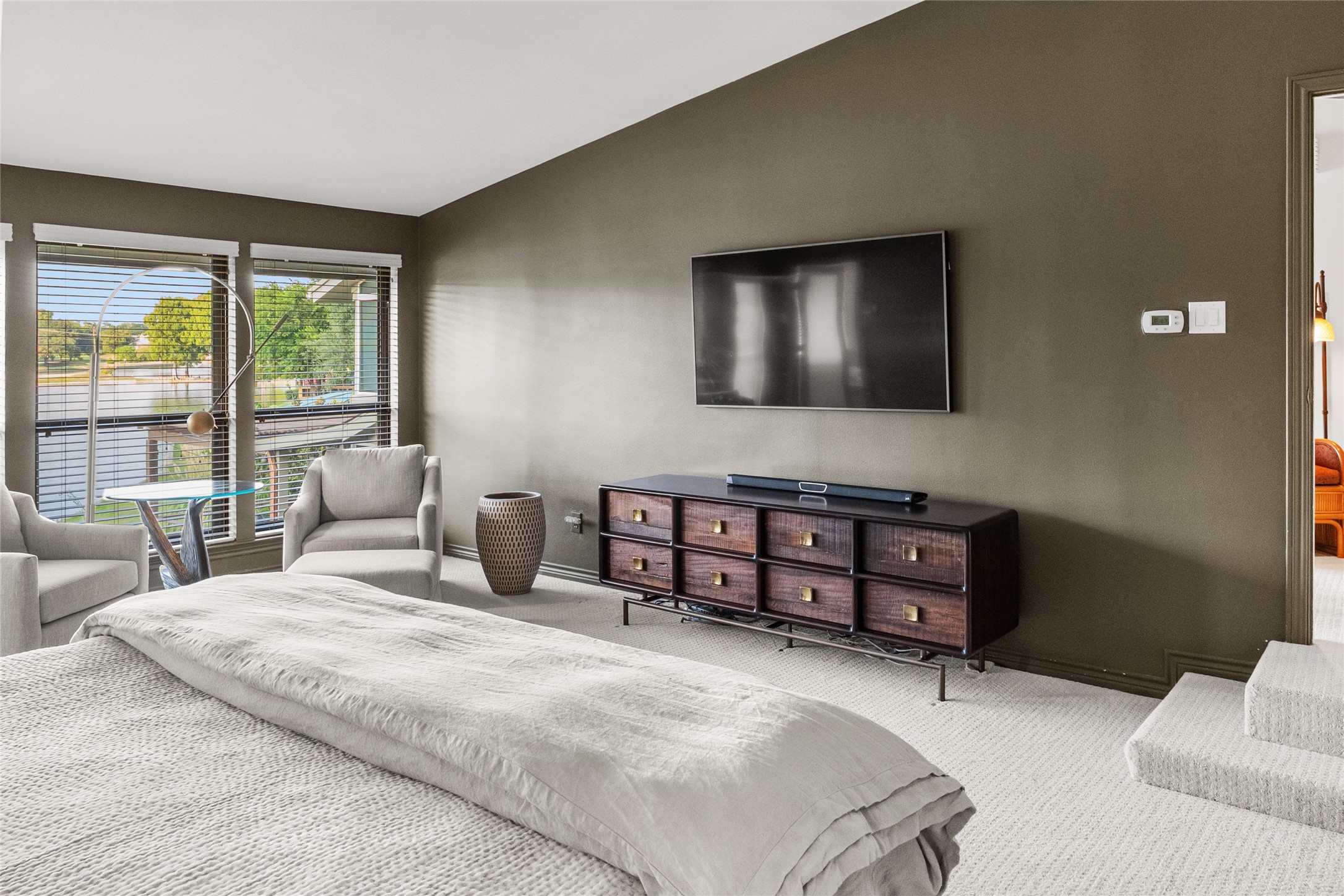 1 Country Lake Drive