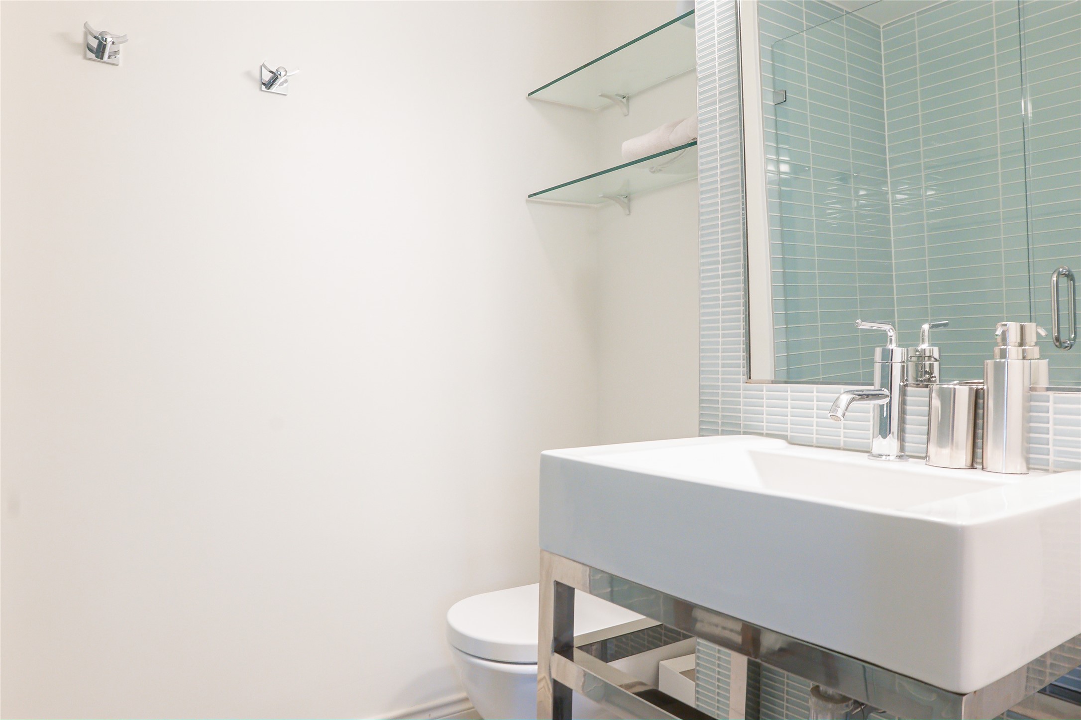 1 Country Lake Drive