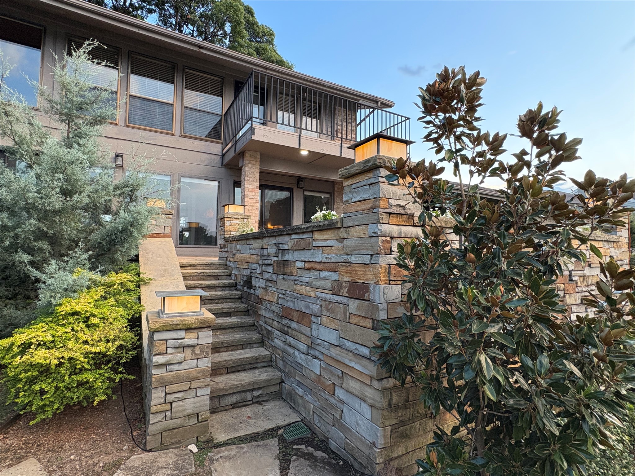 1 Country Lake Drive