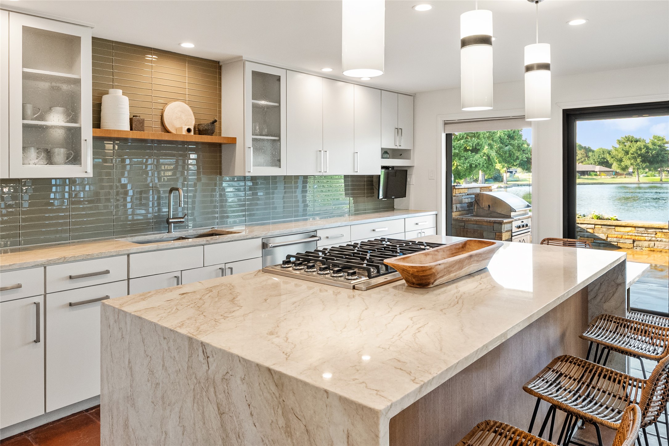 1 Country Lake Drive