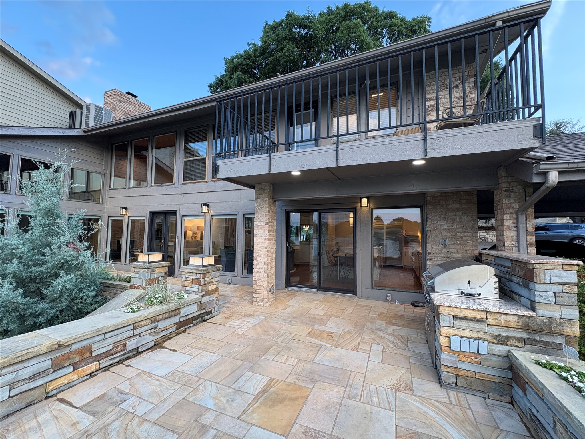 1 Country Lake Drive