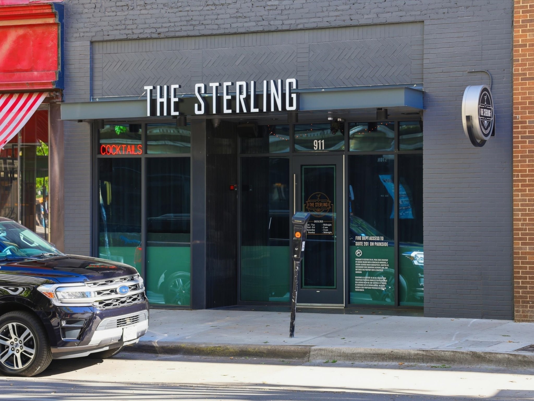 910 Houston Street 305