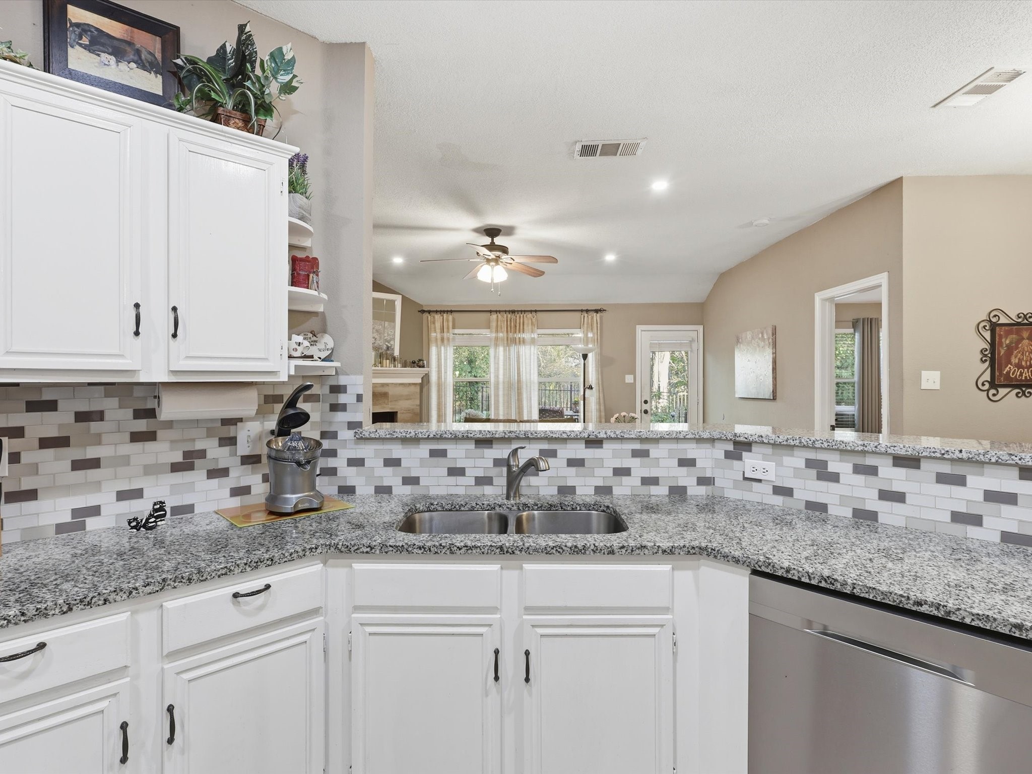 3209 Kingsbury Drive