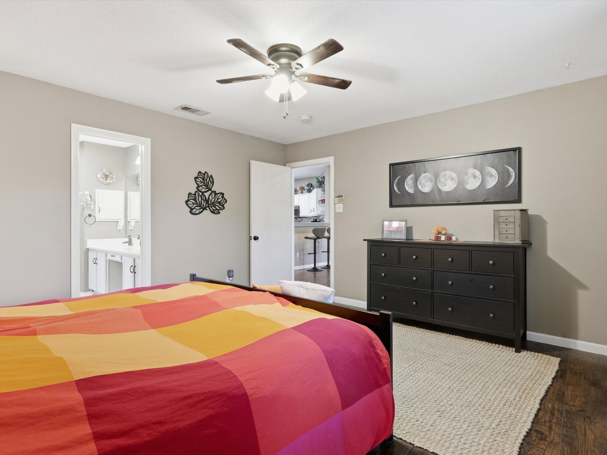 3209 Kingsbury Drive