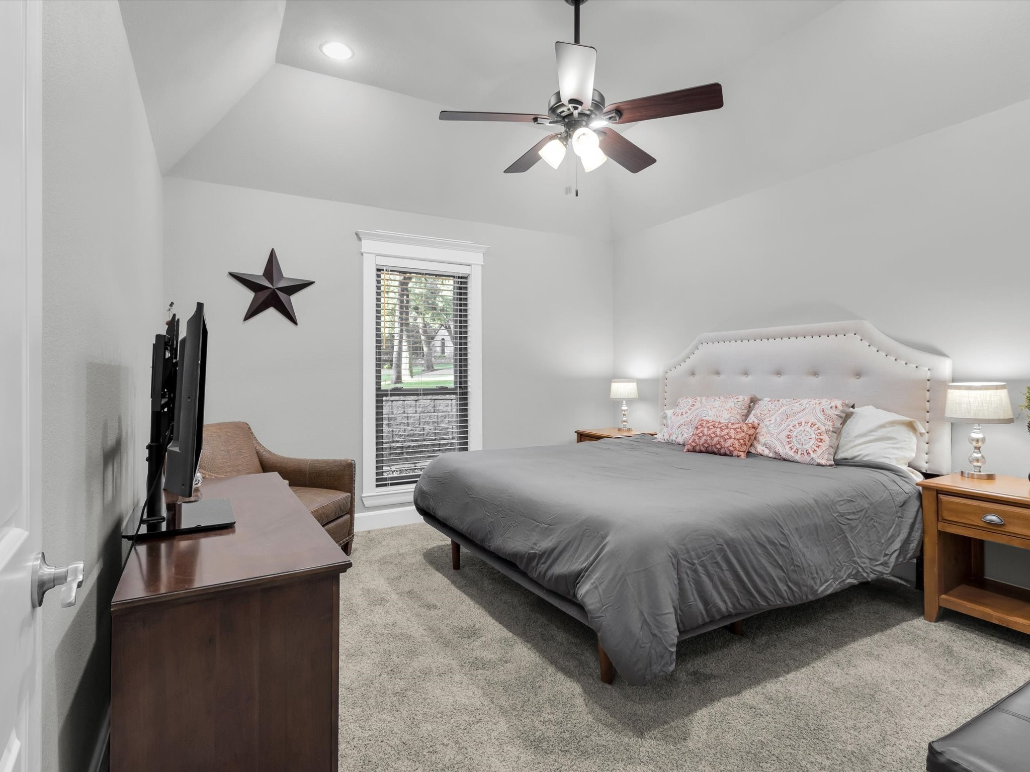 1612 Wiltshire Court