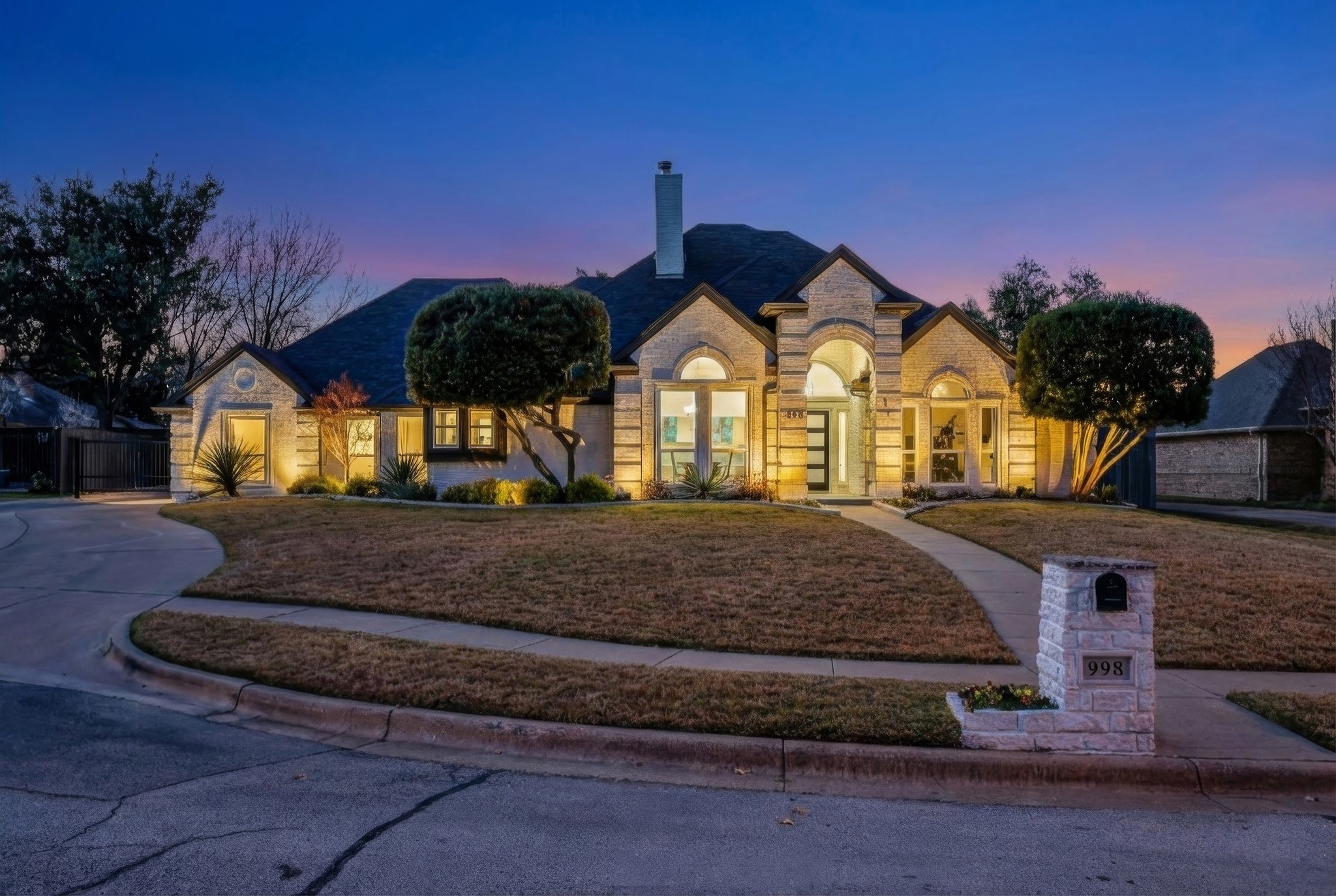 998 Post Oak Road