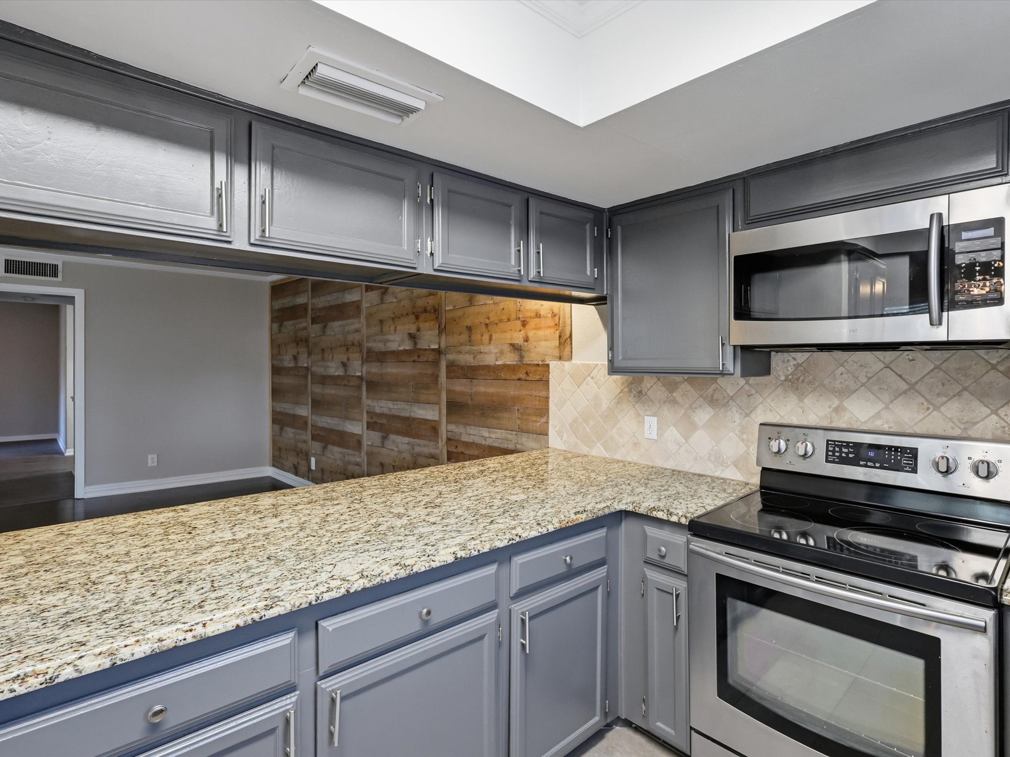 2713 Meadowstone Court