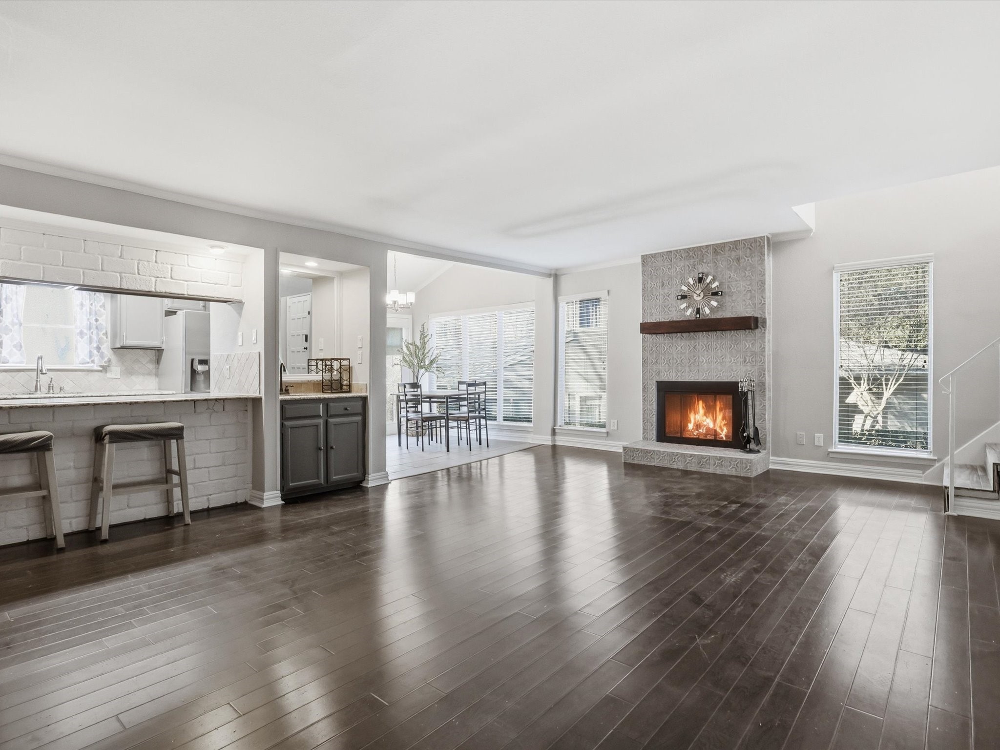 2713 Meadowstone Court