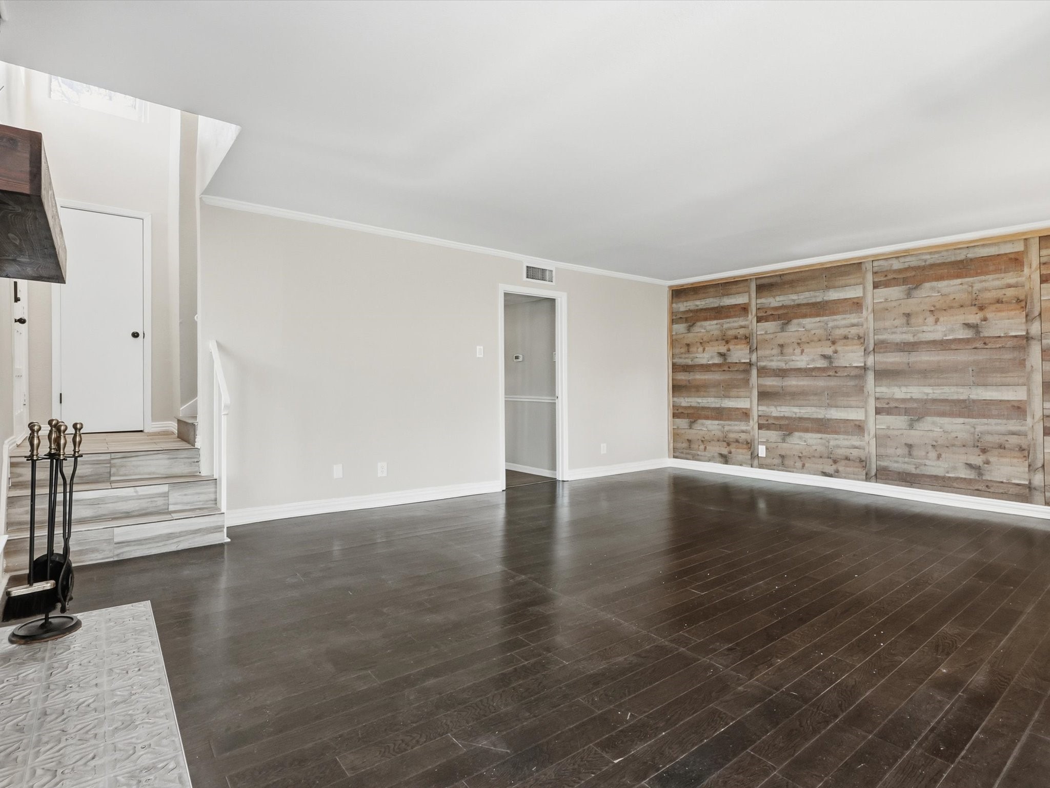 2713 Meadowstone Court