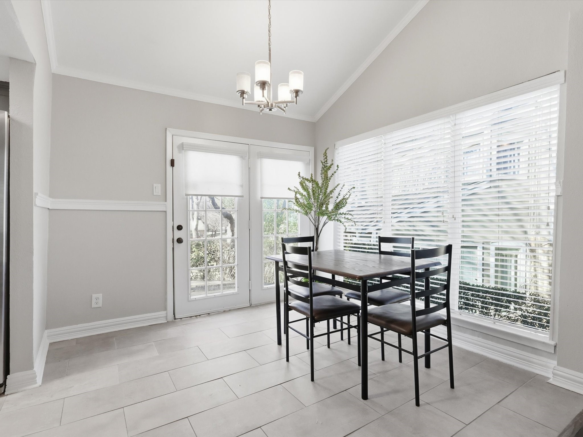 2713 Meadowstone Court