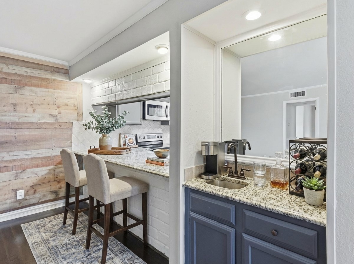 2713 Meadowstone Court