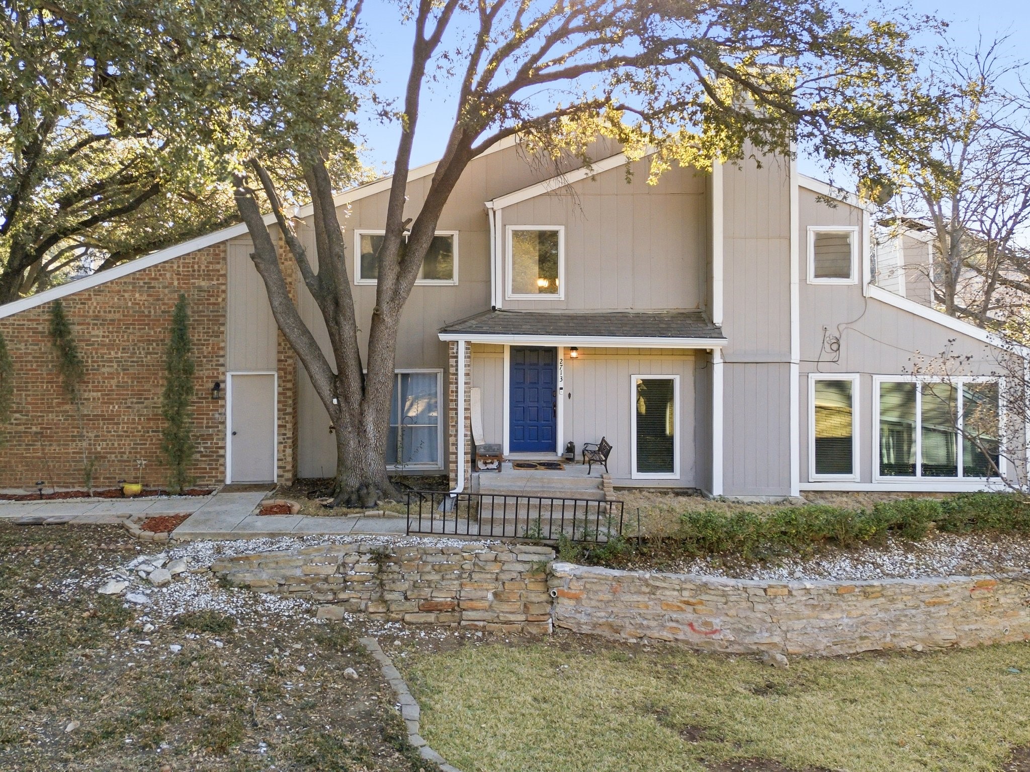 2713 Meadowstone Court