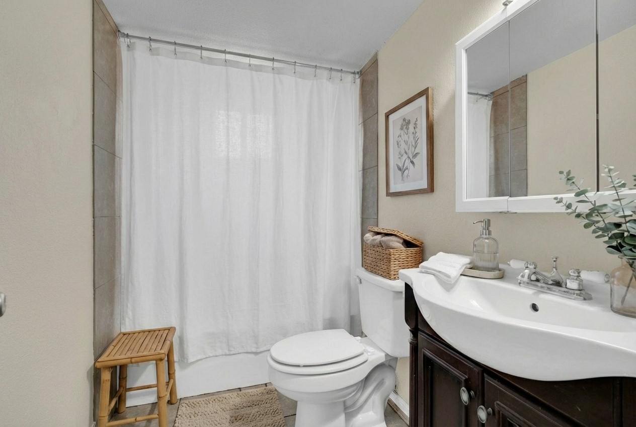 1208 Woodbrook Street