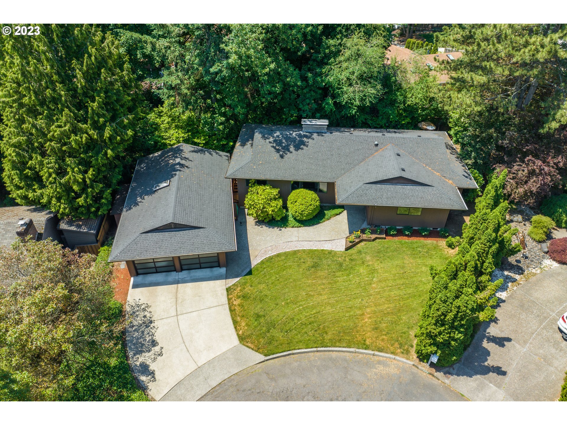 5115 SW RICHENBERG CT