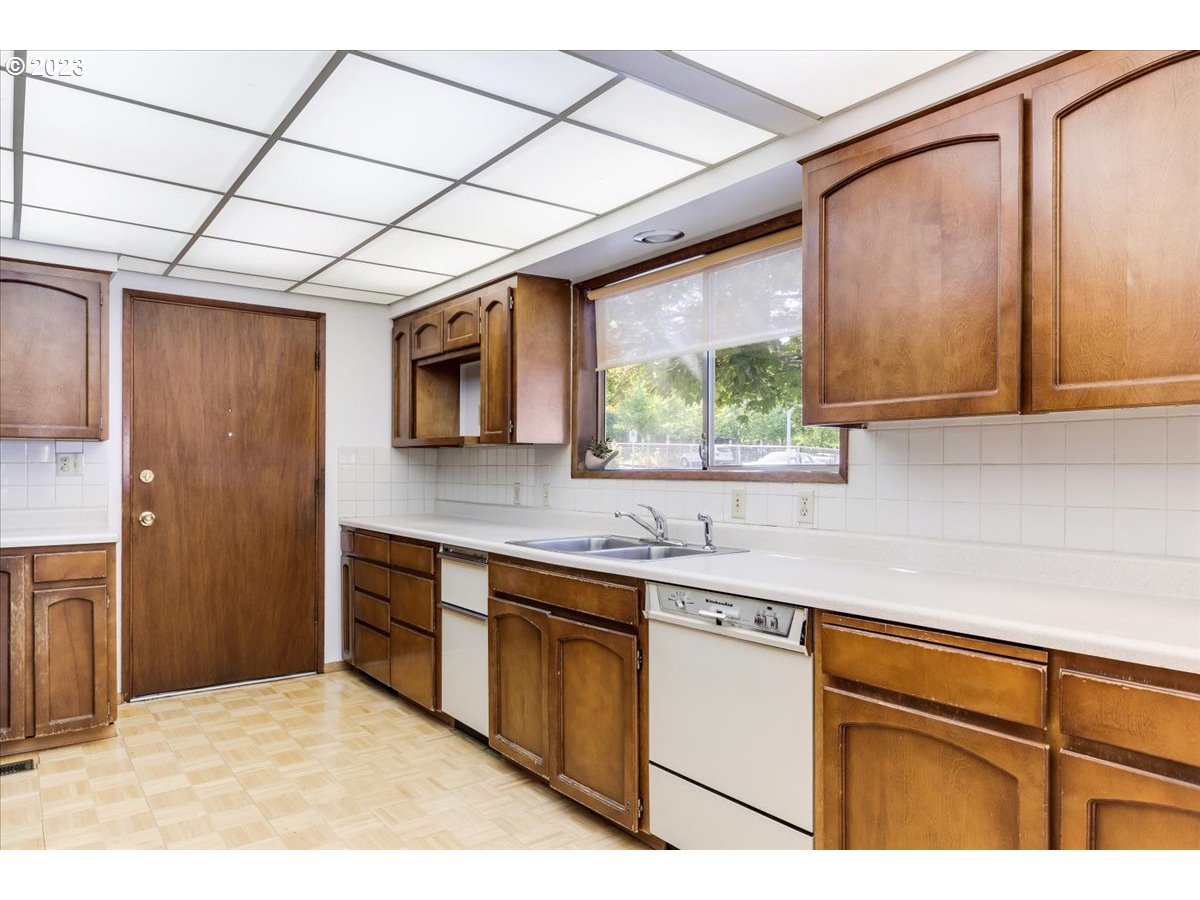 3236 SE 25TH AVE