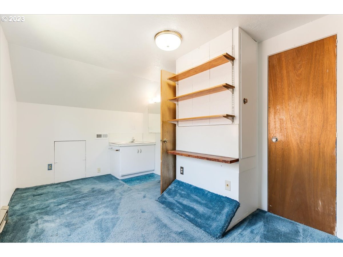 3236 SE 25TH AVE
