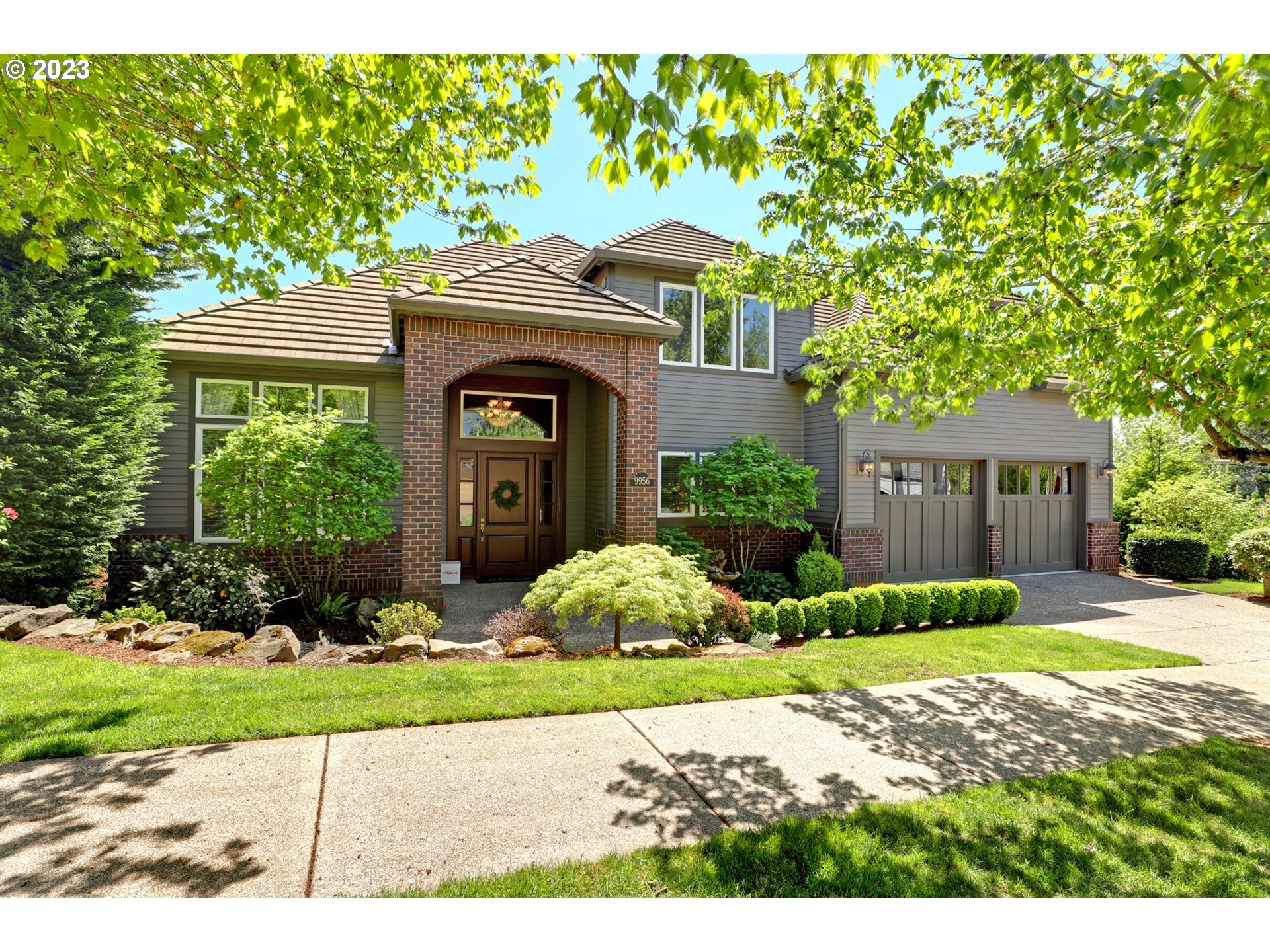 9956 NW SKYLINE HEIGHTS DR
