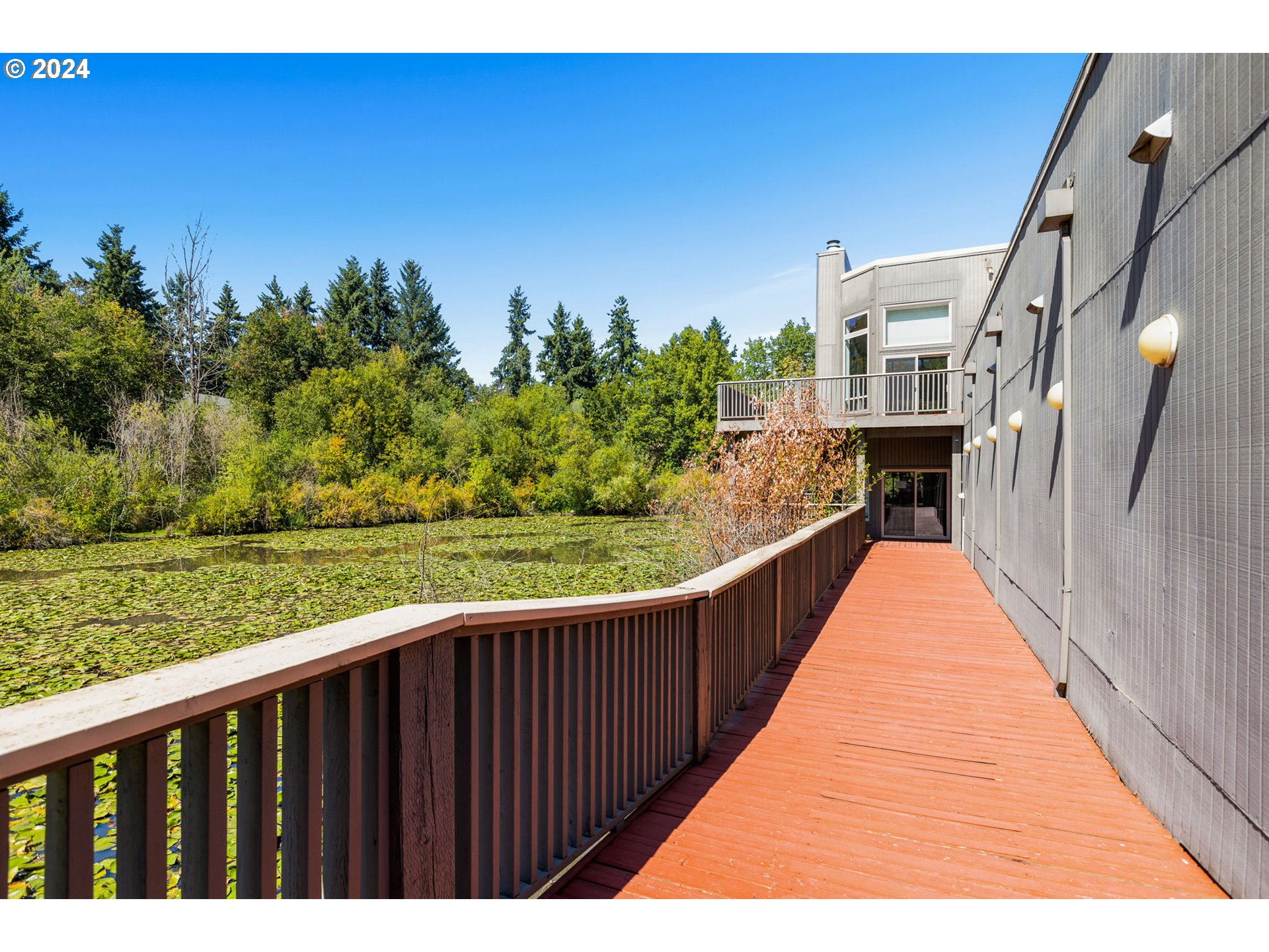 17633 NW ROLLING HILL LN