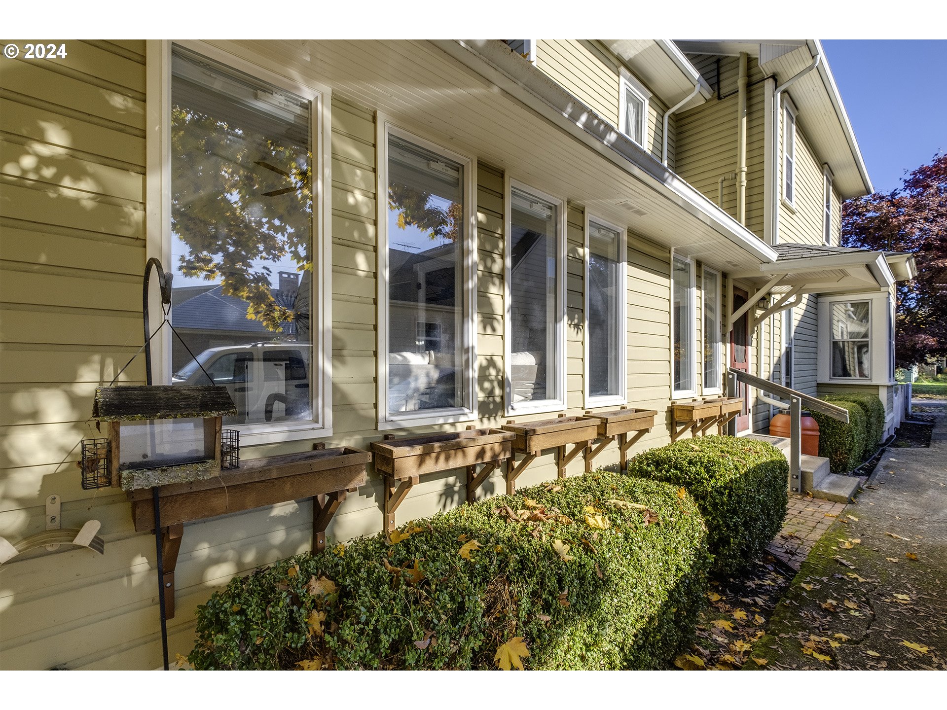 135 SE 6TH AVE