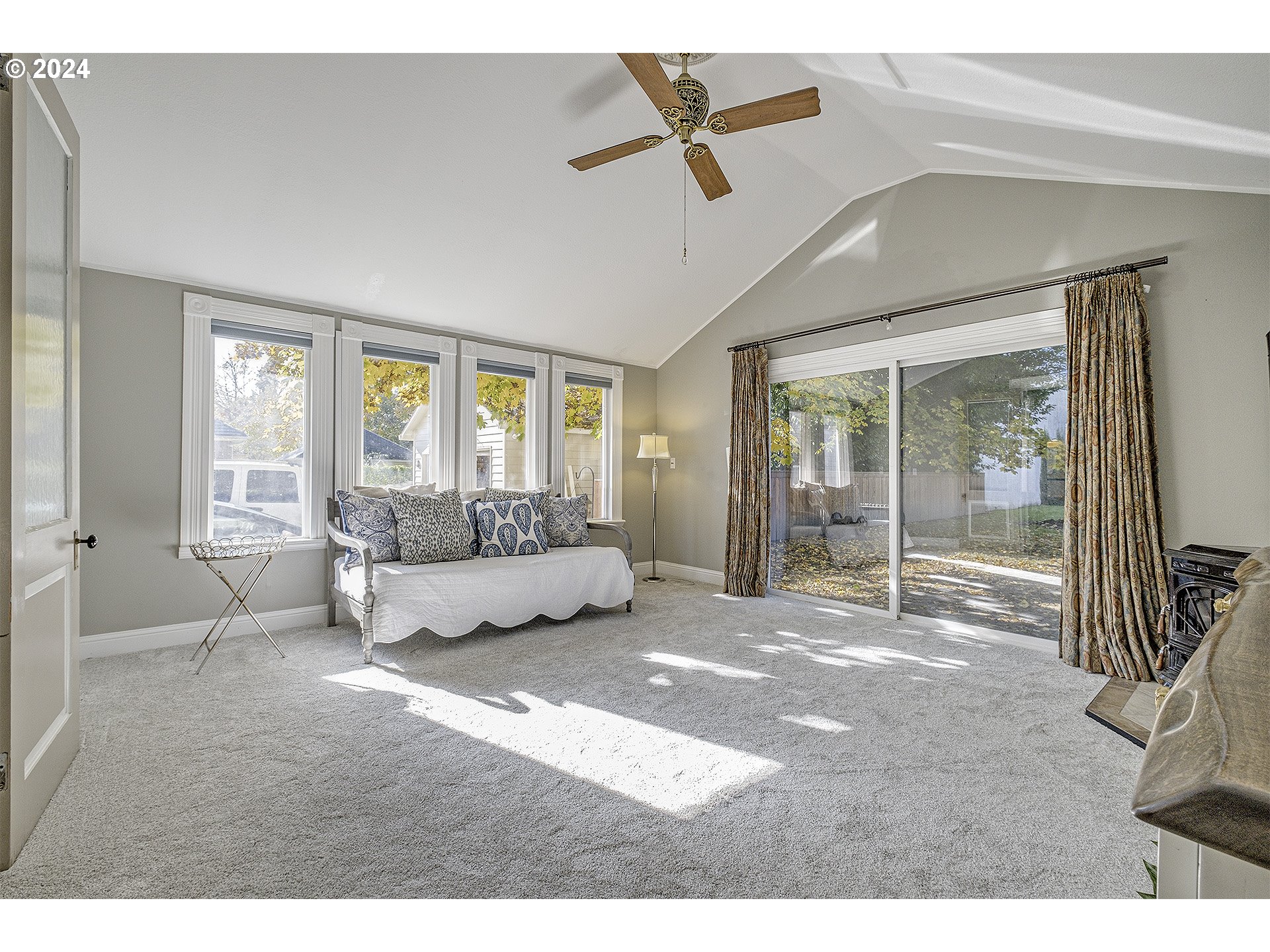 135 SE 6TH AVE