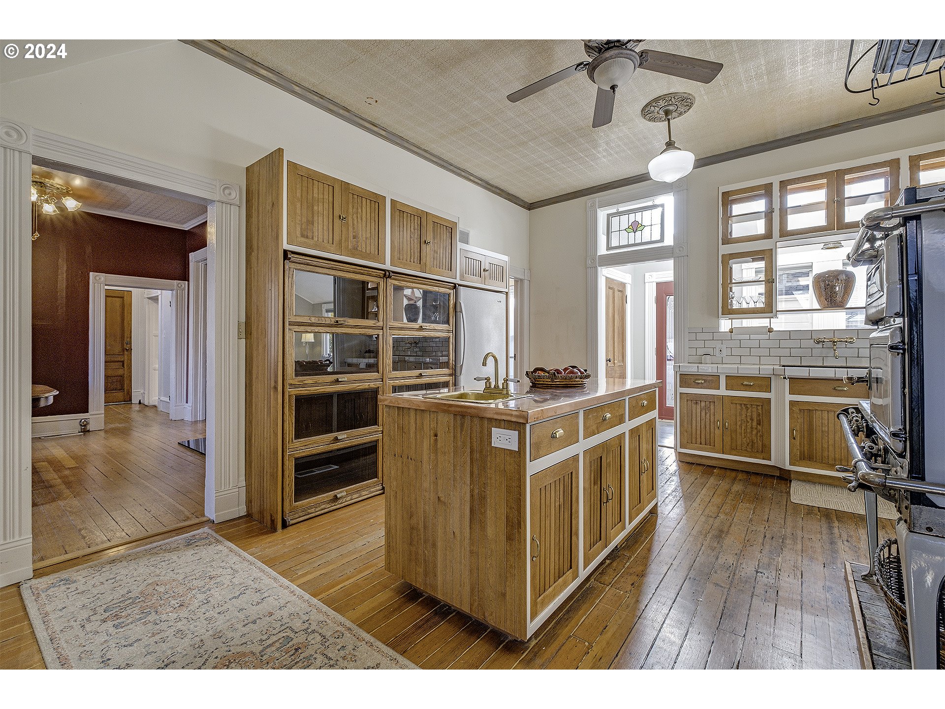 135 SE 6TH AVE