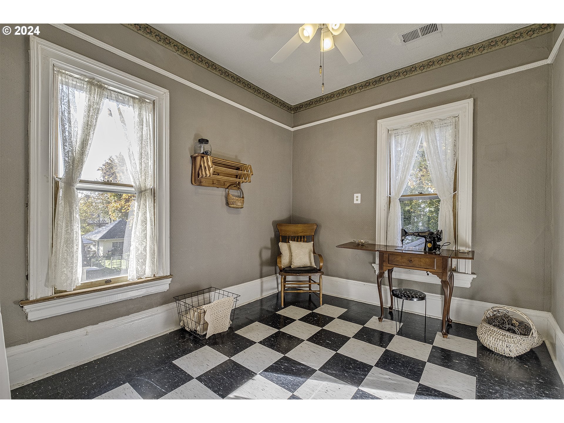 135 SE 6TH AVE
