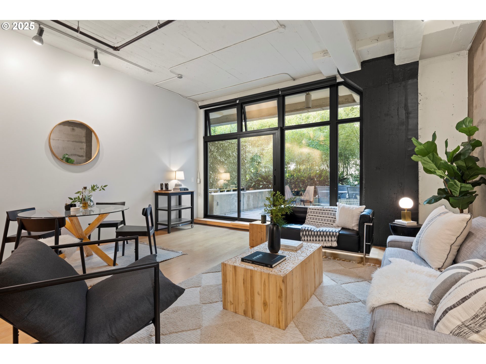 1400 NW IRVING ST 322, Portland Unit: 322