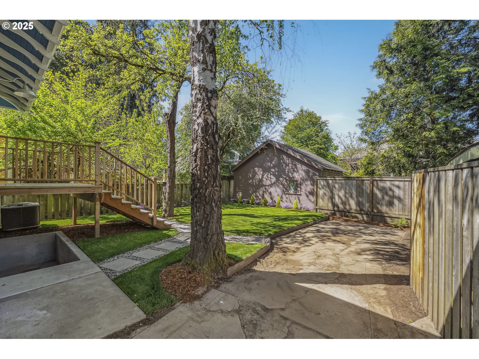 1725 SE 33RD AVE
