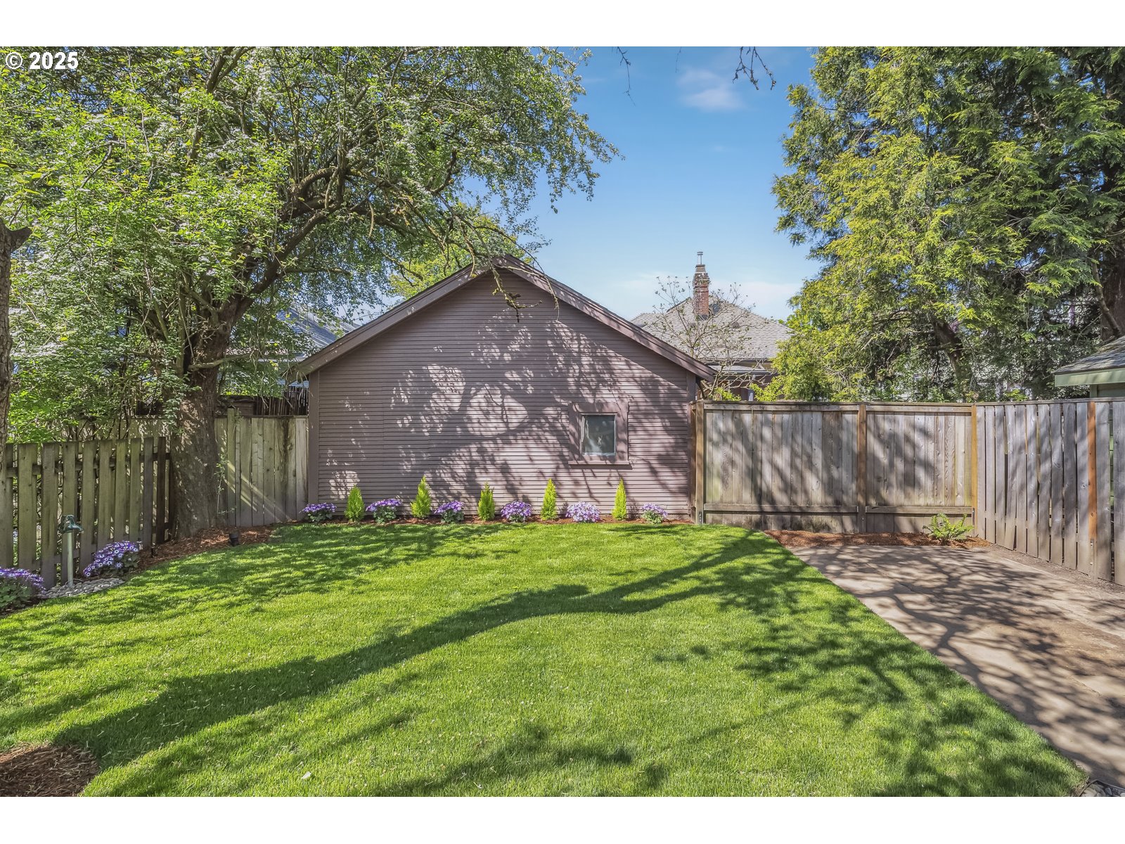 1725 SE 33RD AVE