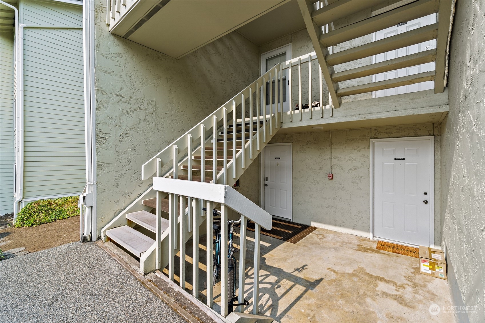 9494 Redmond-Woodinville Road NE Unit: B105
