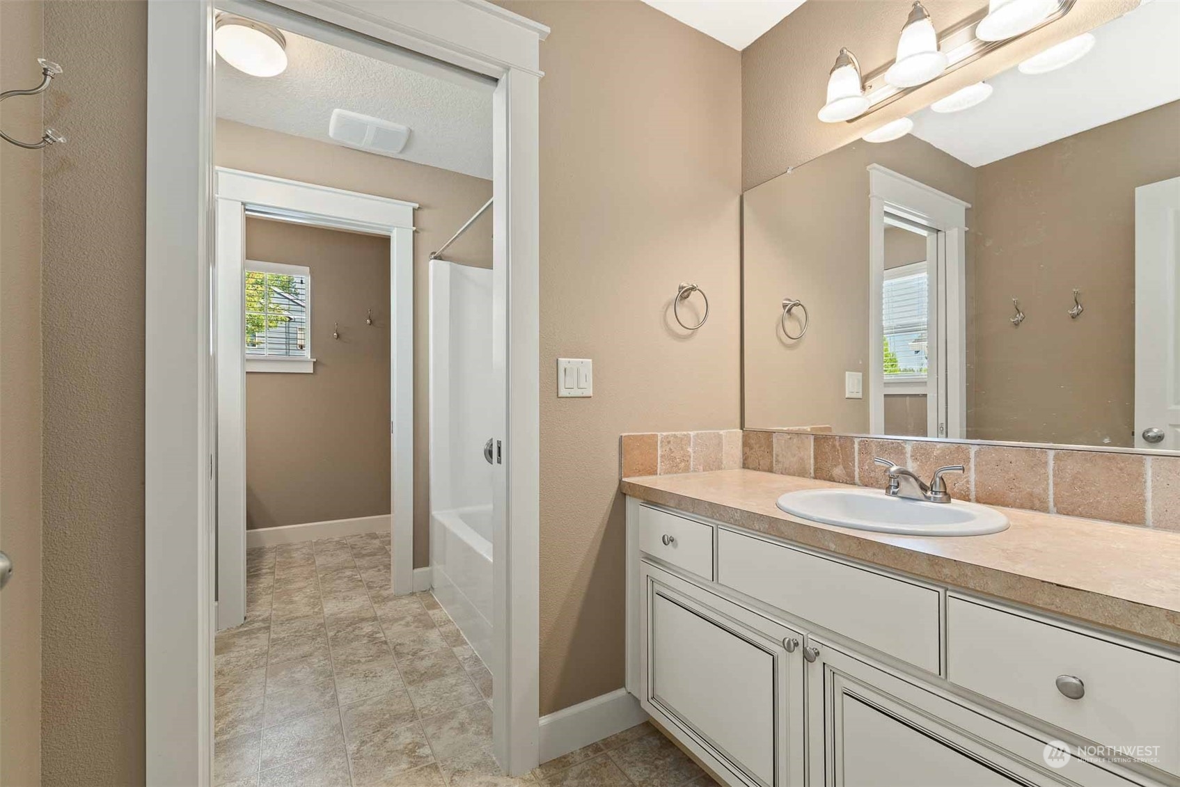 3208 NW 46TH Loop