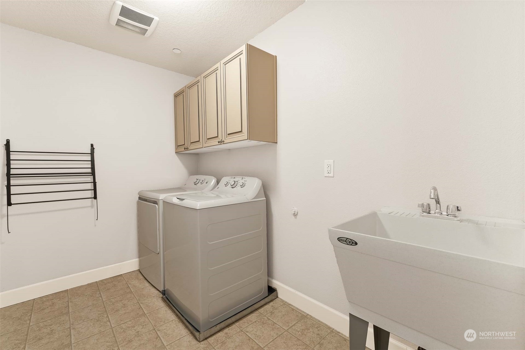 3208 NW 46TH Loop