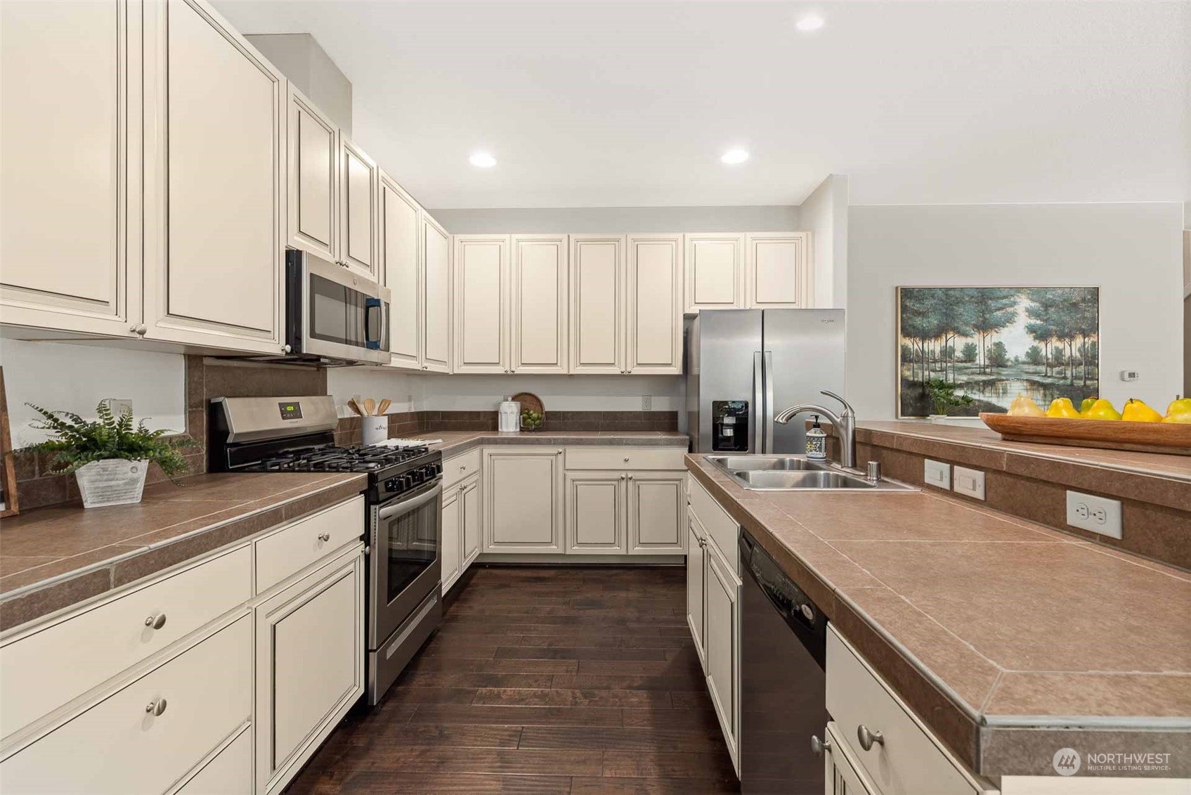 3208 NW 46TH Loop