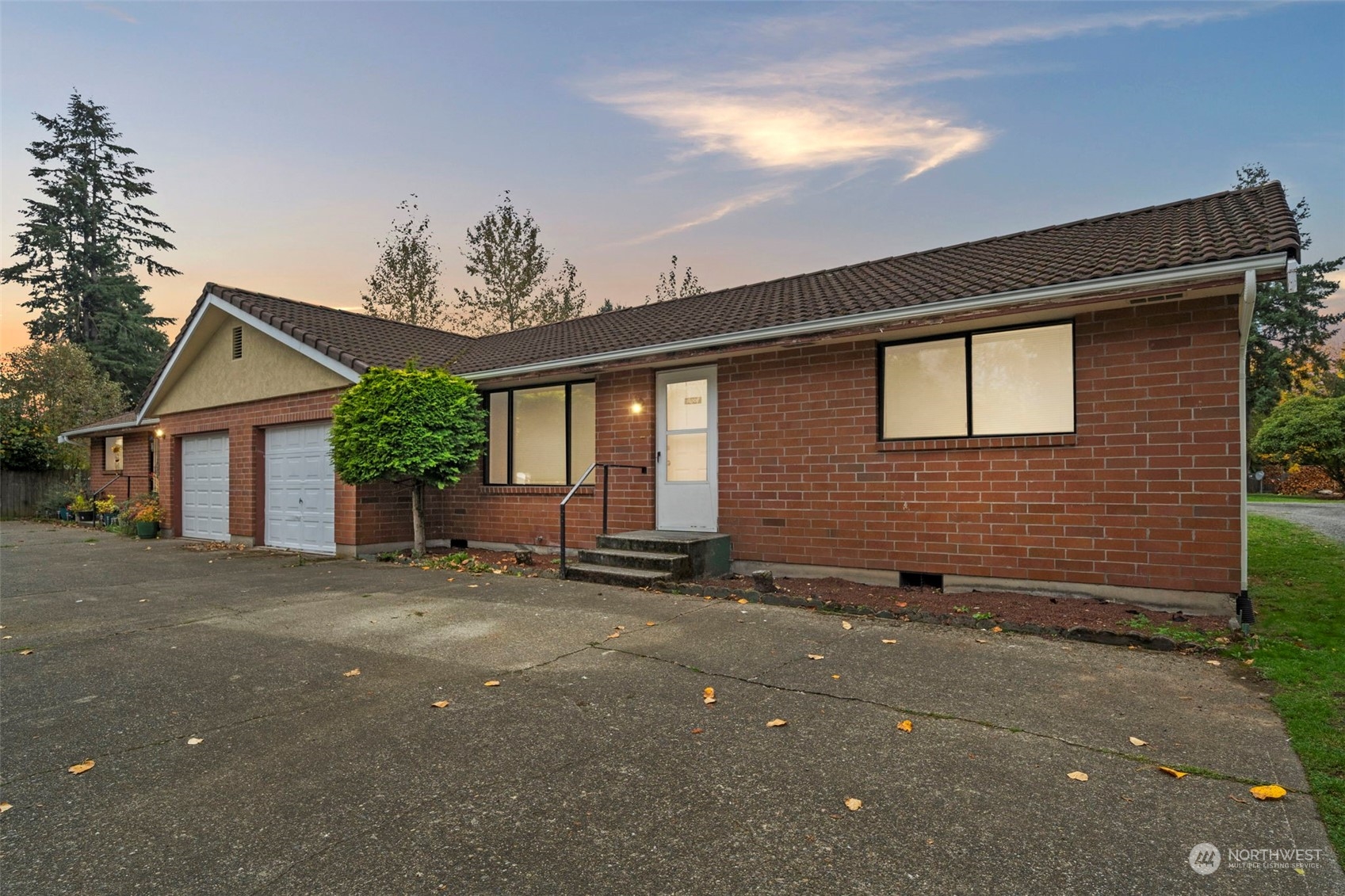 10006 10008 Mckinley Avenue E
