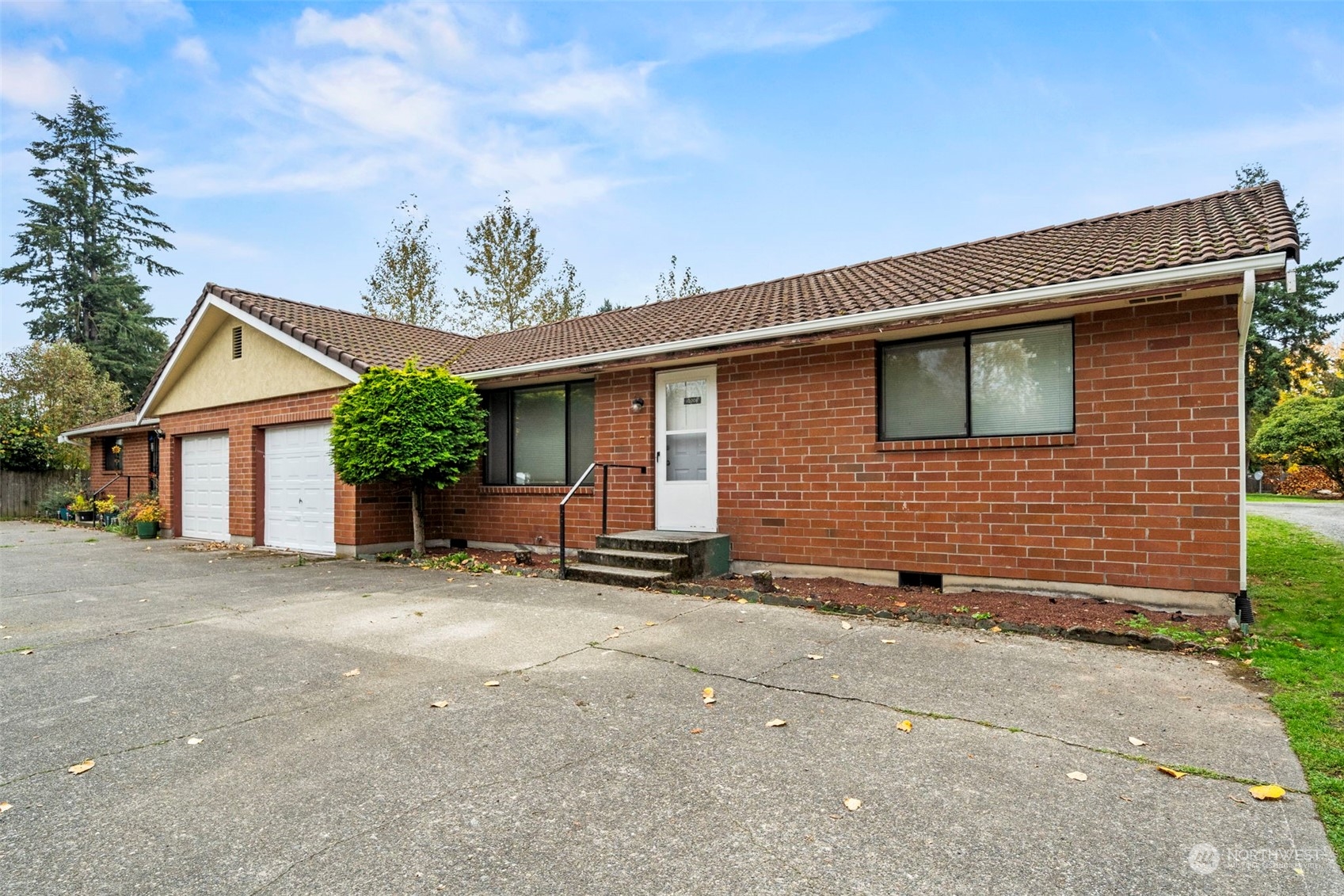 10006 10008 Mckinley Avenue E