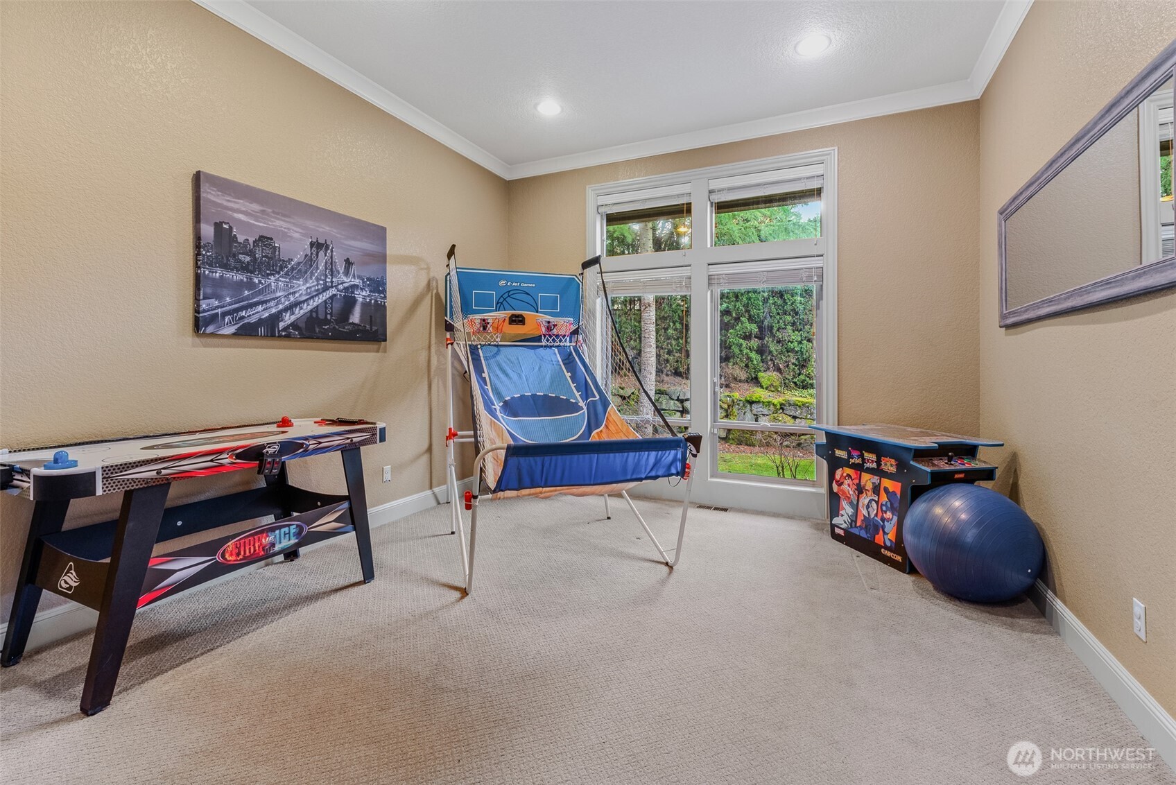 6115 NW Klickitat Court