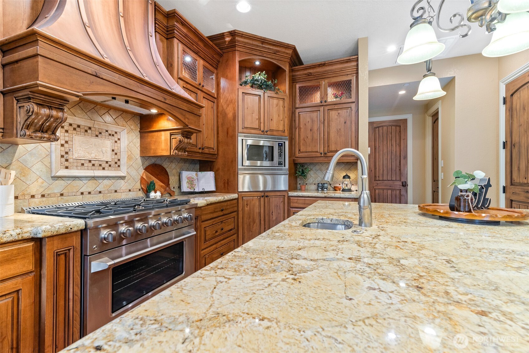 6115 NW Klickitat Court