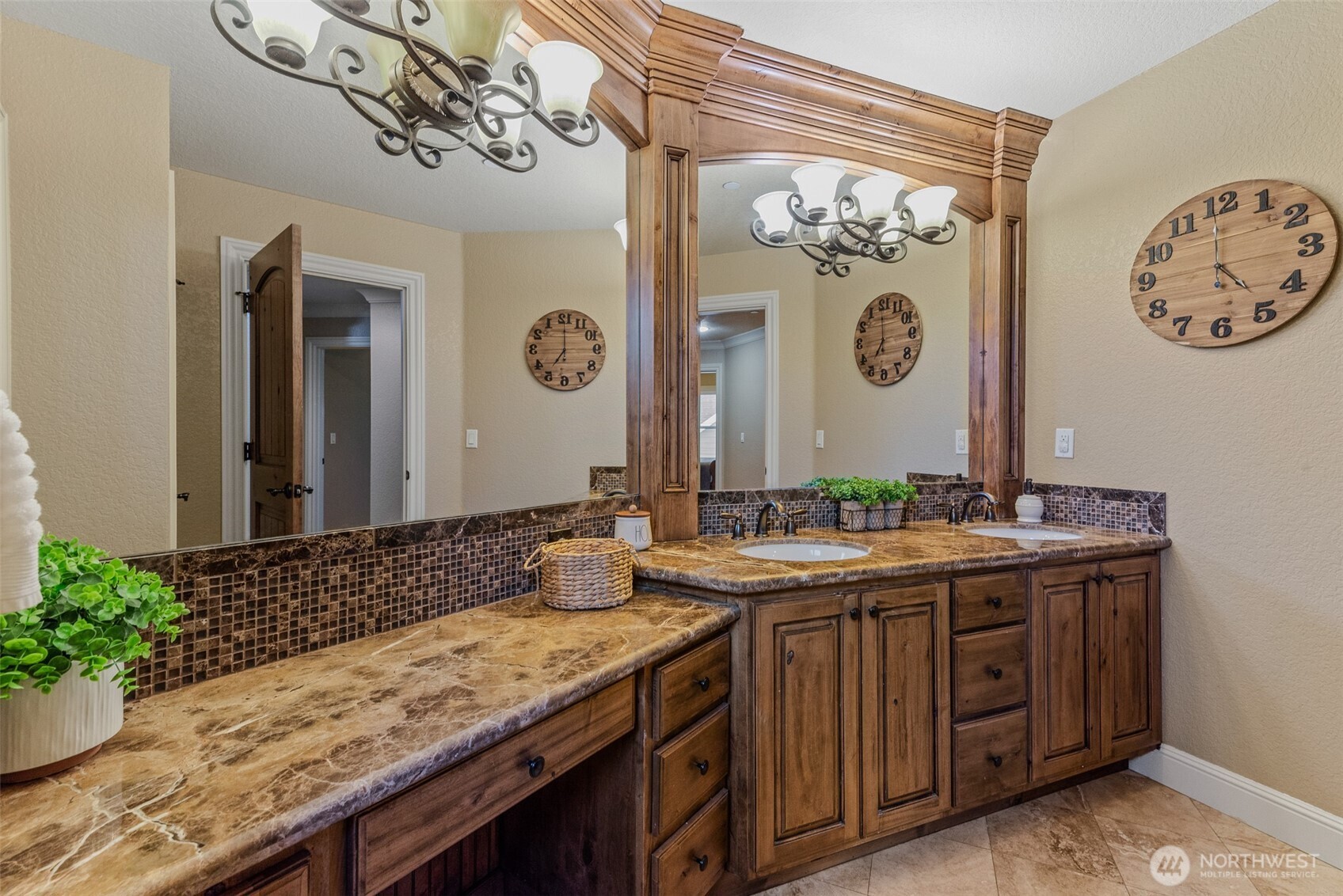 6115 NW Klickitat Court