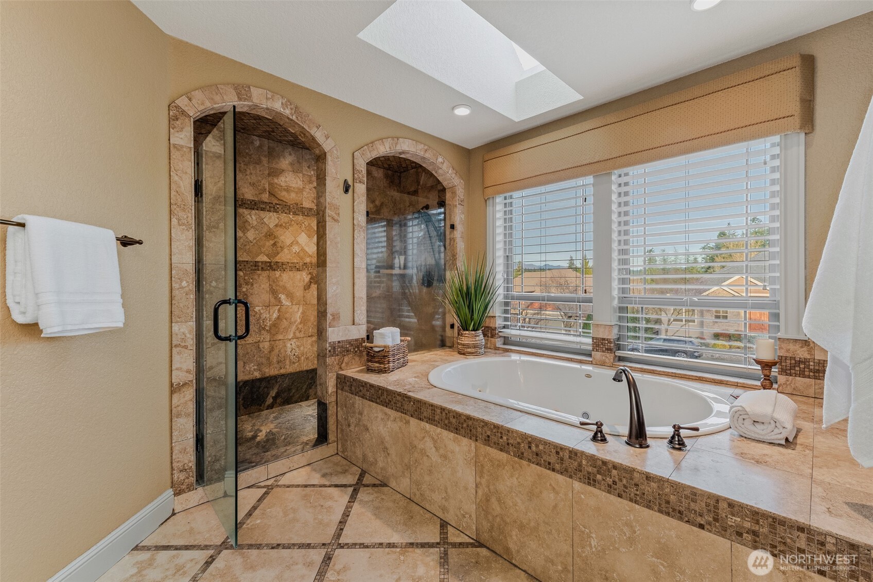 6115 NW Klickitat Court