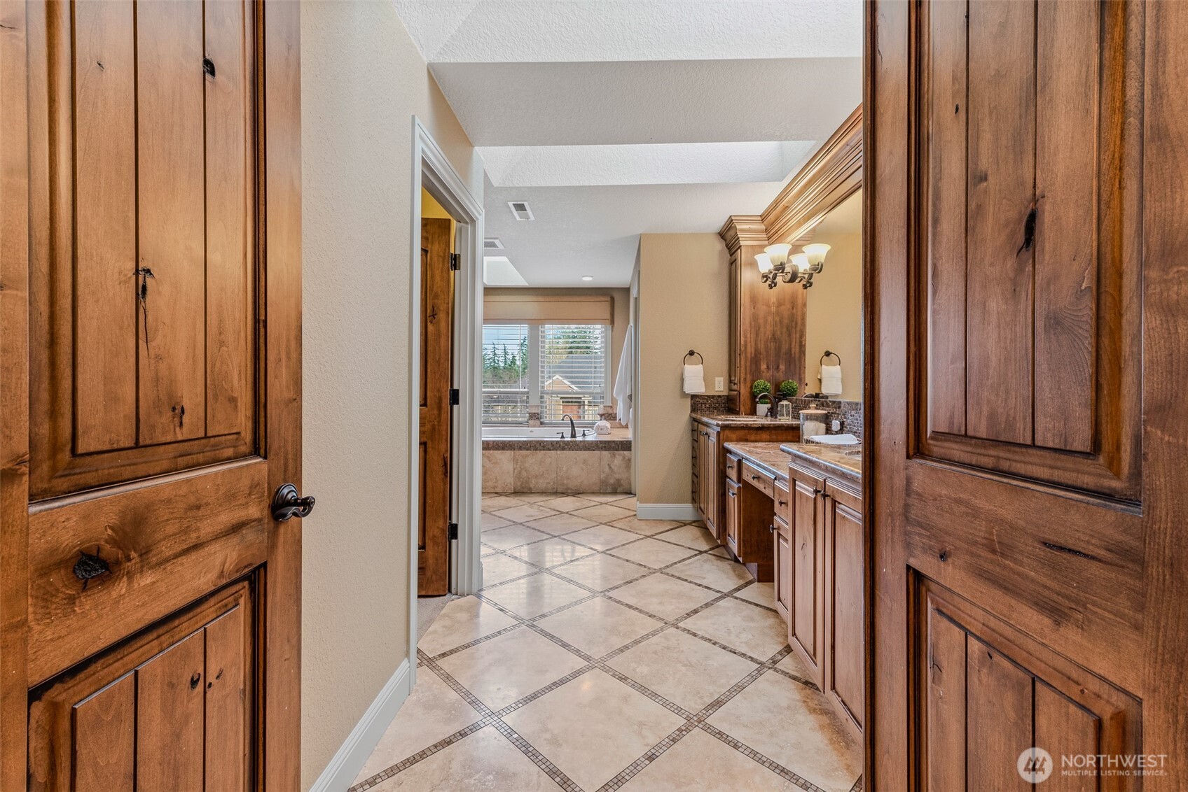 6115 NW Klickitat Court
