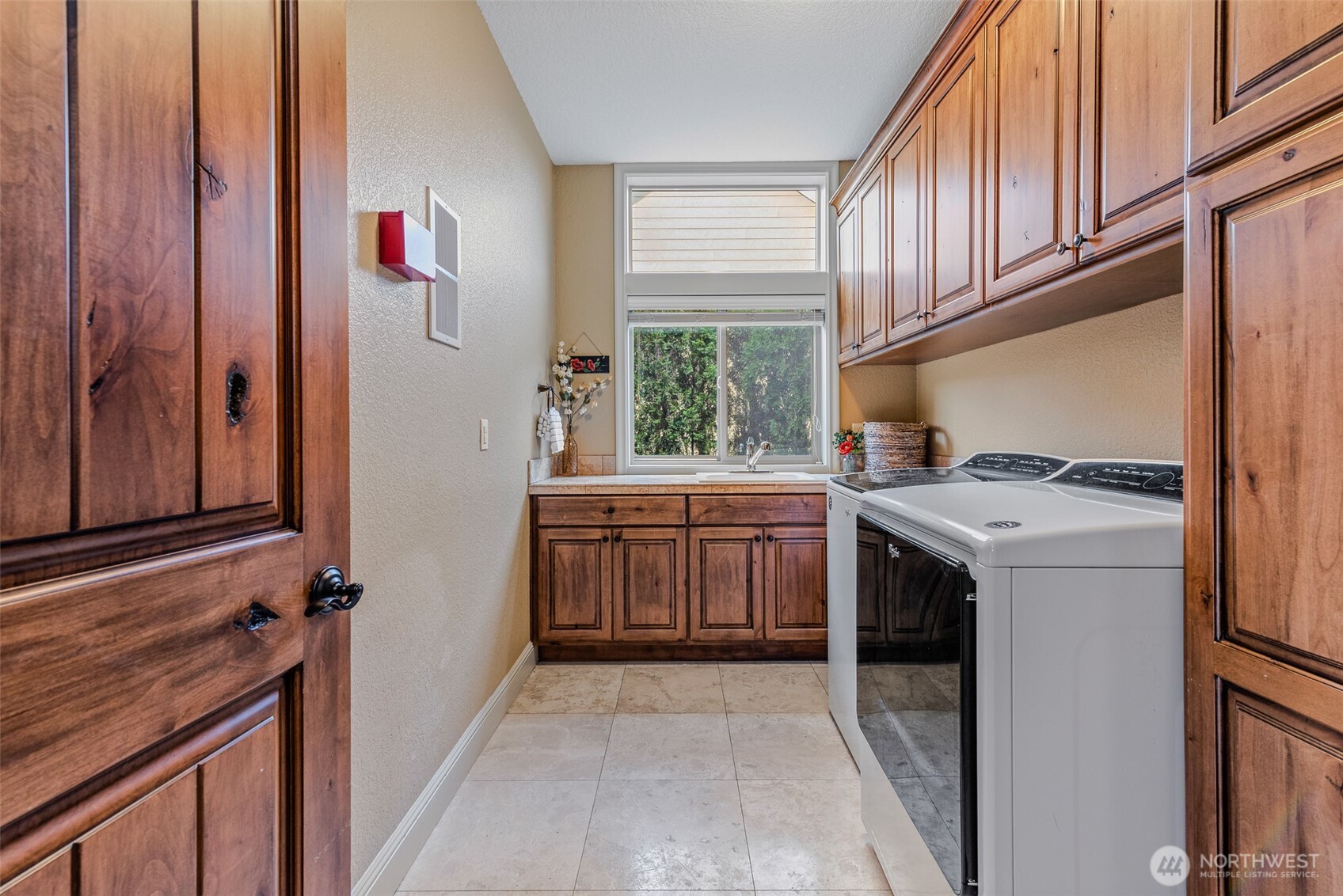 6115 NW Klickitat Court
