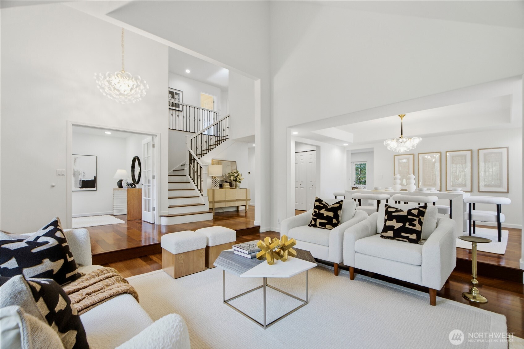 3049 Bellevue Way NE