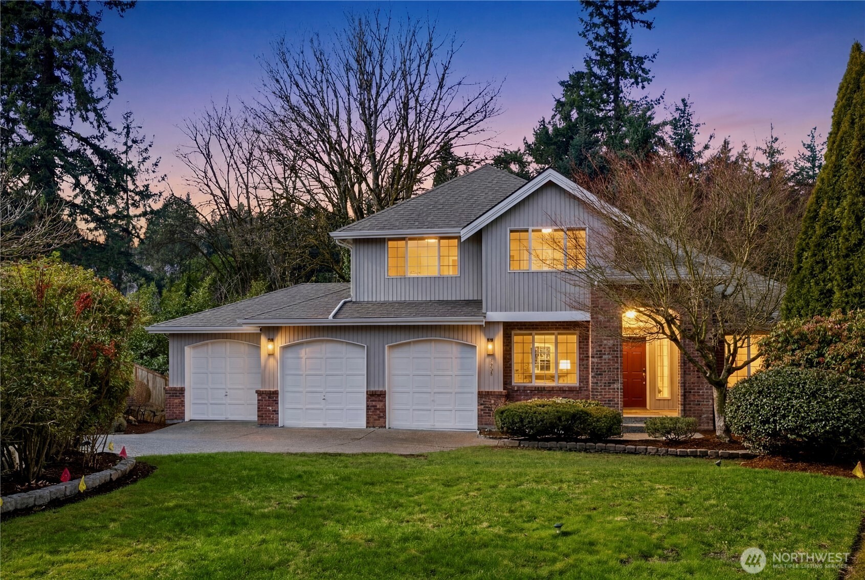 3049 Bellevue Way NE