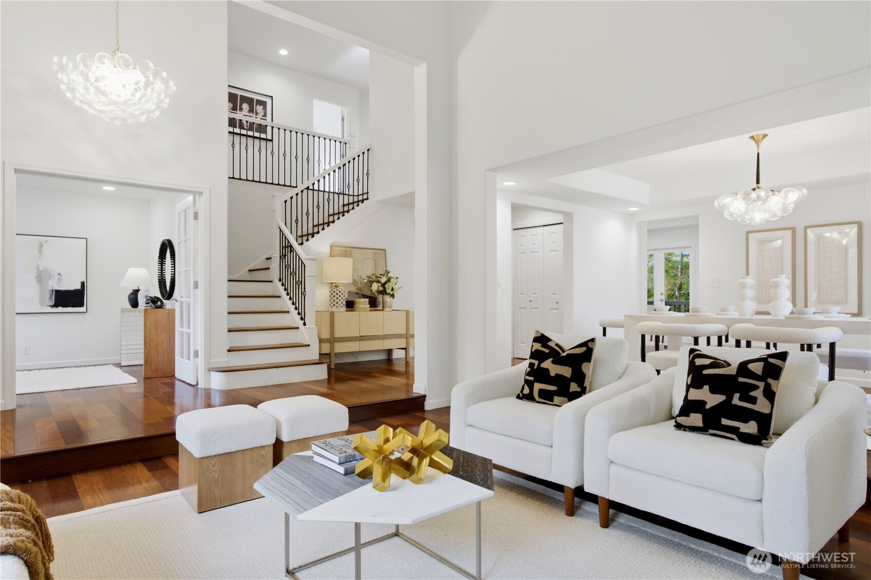 3049 Bellevue Way NE