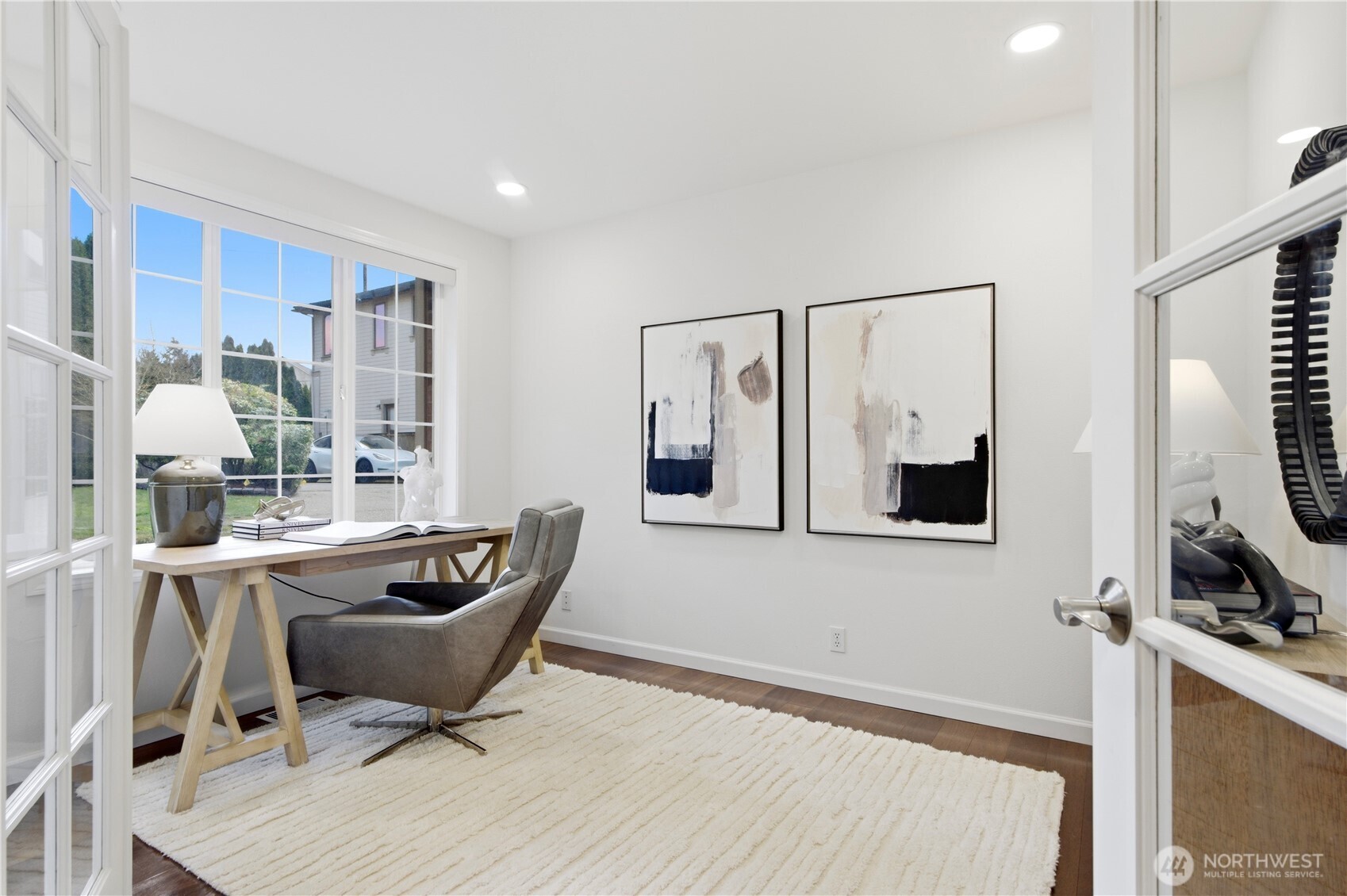 3049 Bellevue Way NE