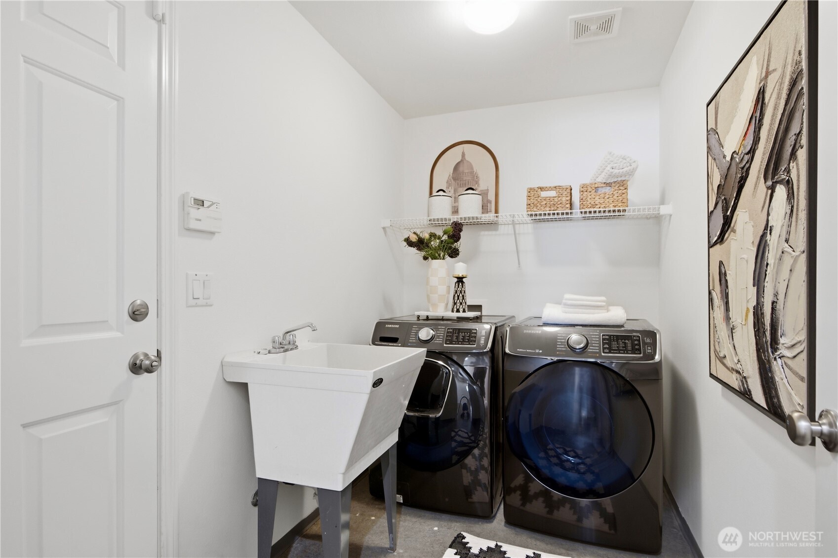 3049 Bellevue Way NE