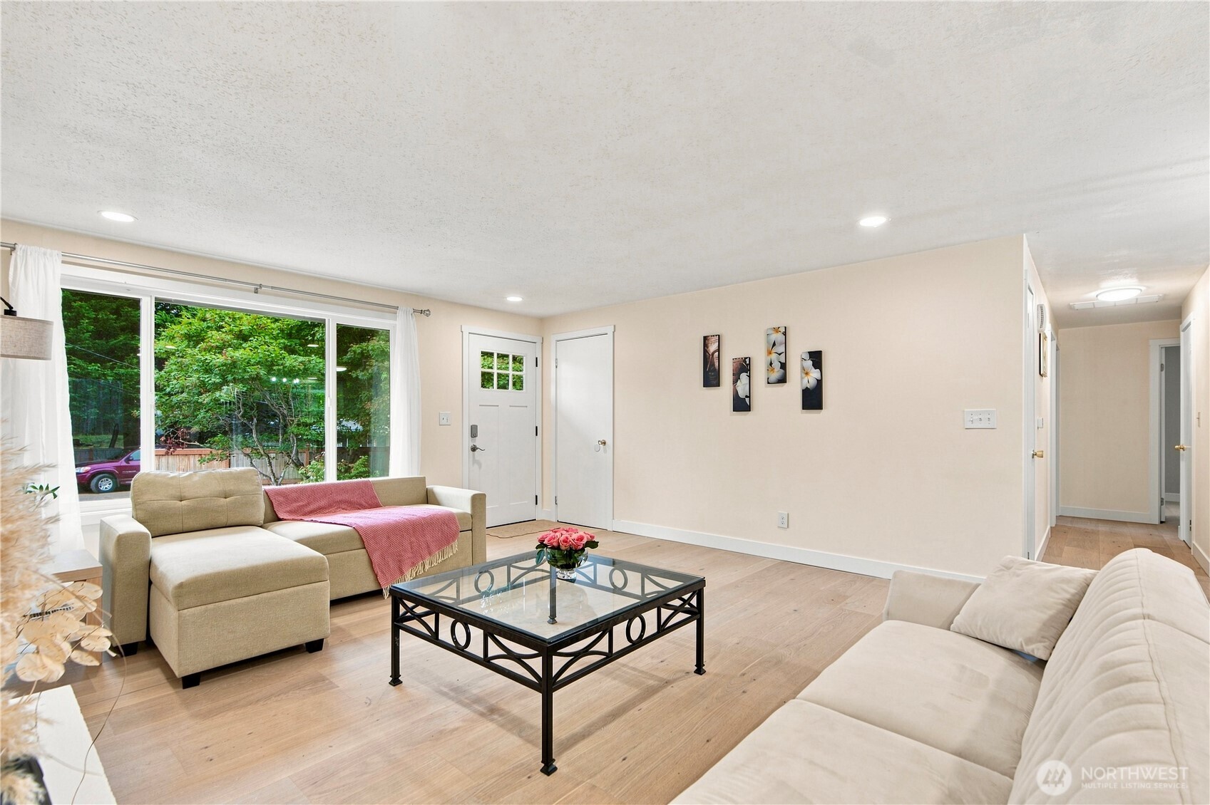 2525 Edmonds Avenue NE
