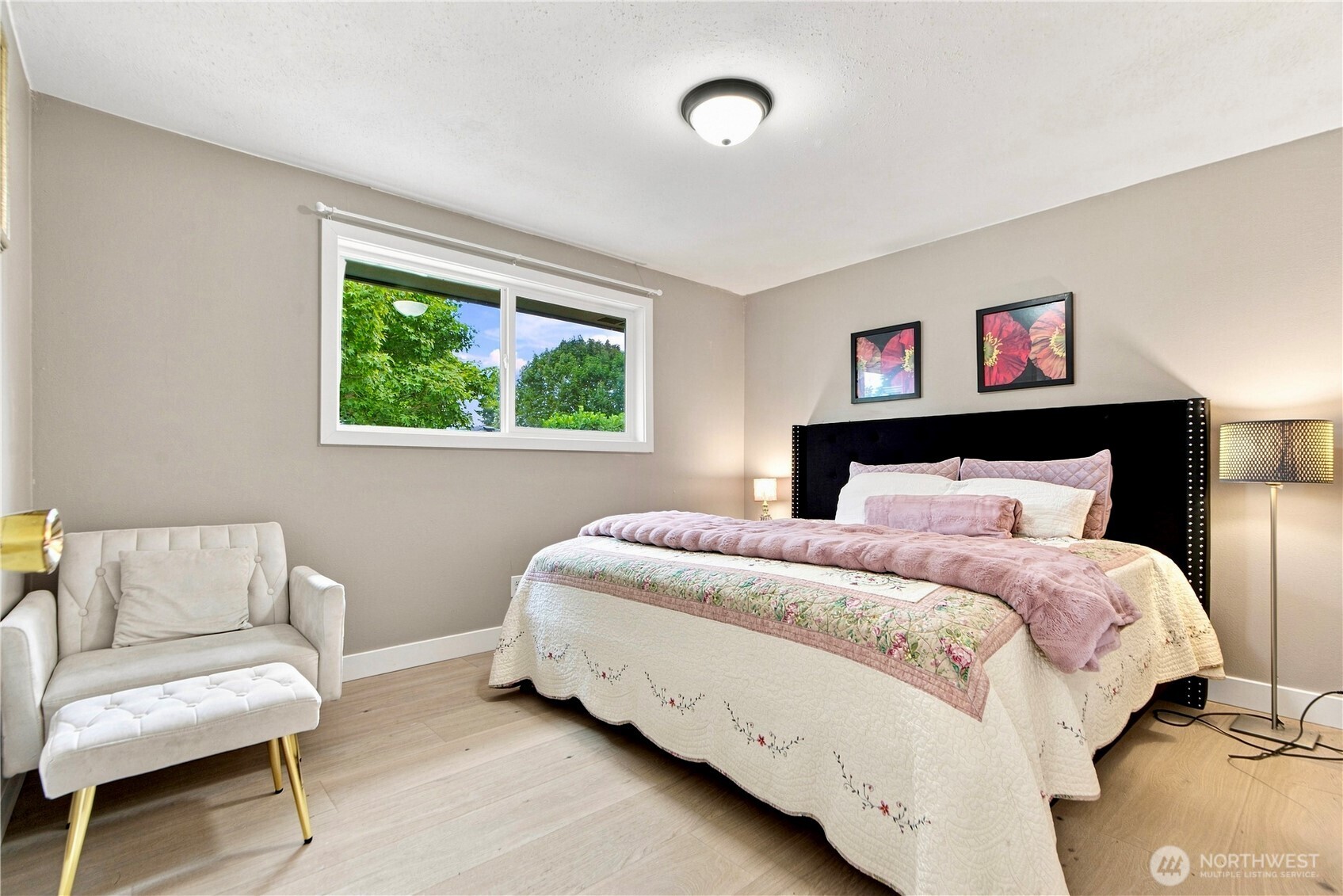 2525 Edmonds Avenue NE