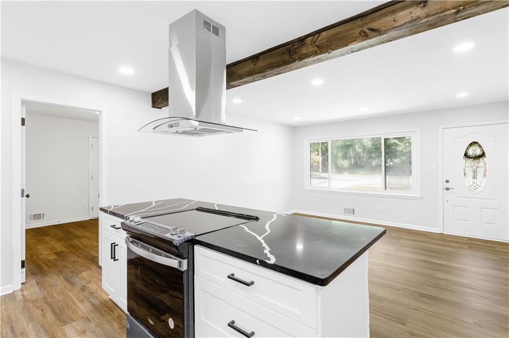 2200 Powers Ferry Drive SE